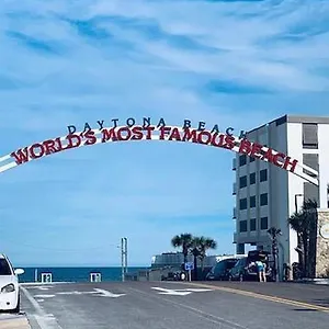 Daytona On Worlds Famous Apartment Daytona Beach